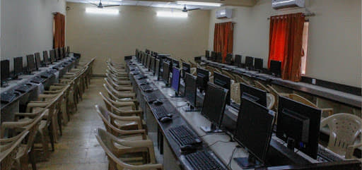 Vidyabharti Trust College Of Master in computer Application Surat Academic Facilities photo 1